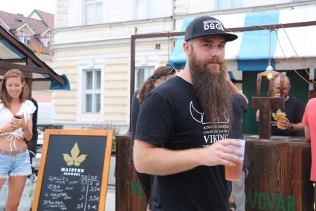 Prvi KUL petek je minil v znamenju pivovarskega festivala Kam na pir V Kamn'k. Kakšen pir Kampir (43)